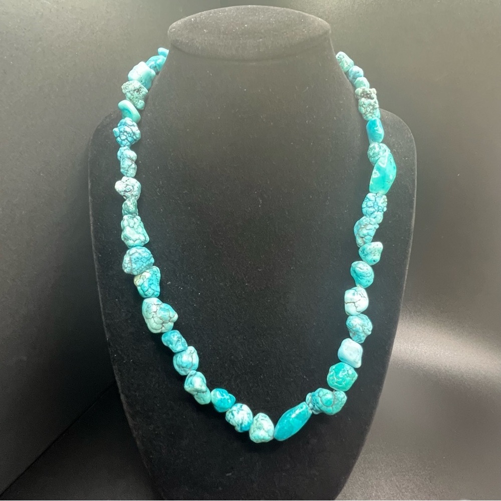 Dyed & Stabilized magnesite Turquoise Nugget Beaded Necklace – TB Marked Chain